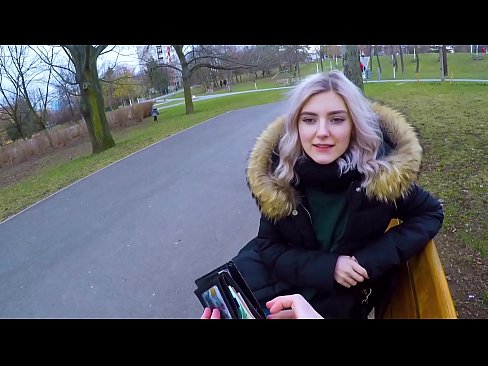 ❤️ Shlogtar cum te strainséir ar airgead - blowjob sa pháirc le Eva Elfie ❤️❌ Super sex linn ❌